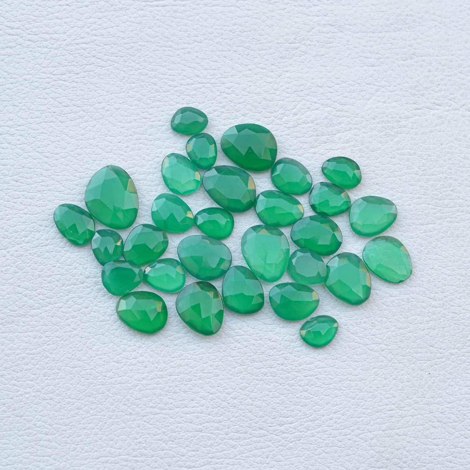 สีเขียว