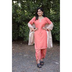 Hermoso conjunto de traje de Parte superior inferior y Dupatta para mujer para ropa de fiesta - Product Image 2