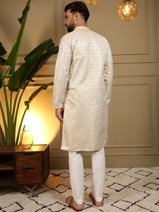 Nouvelle collection de kurtas pour hommes avec pyjama pour les fêtes, disponibles à prix abordable - Product Image 5