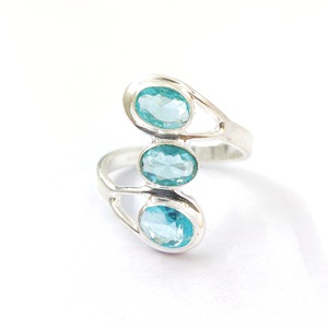 Blue Quartz <b>Crystal</b> <b>Ring</b> 4.8 Grams Weight - Product Image 1