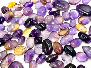 Lot de pierres précieuses cabochons en améthyste violette naturelle |   Cabochons ovales de formes variées en forme de poire |   Pierres précieuses polies en vrac pour la fabrication de bijoux - Product Image 3