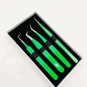 Pinzas de Precisión para Pestañas de Acero Inoxidable con Mango Verde y Punta Suave para Herramientas de Extensión de Pestañas - Product Image 3