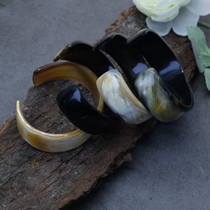 Pulsera de Cuerno de Búfalo Tallada a Mano, Ecológica, Acabado Liso, Modelo Fs467 de Uttar Pradesh, Venta al Por Mayor - Product Image 3