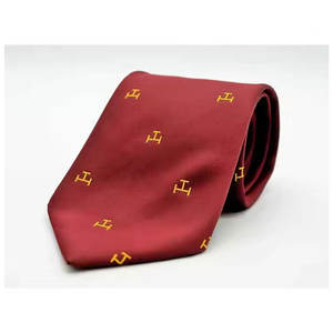 Corbata Masónica Elegante para Ceremonias con Acabado Fino y Apariencia Profesional para Reuniones Formales - Product Image 1