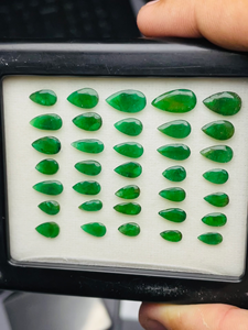 Esmeralda Zambiana Natural, Corte Pera, 22.36 Quilates, Calidad AAA, Brillo Intenso, Certificada por IGI, Gema Verde, Paquete de Joyería NARNOLI IMPEX, USD 30/ct - Product Image 1