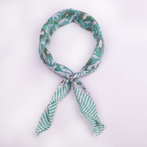 Pañuelo Cuadrado Multifuncional de Algodón Estilo Boho Chic para Primavera/Verano, Accesorio Casual para Unisex o Mascotas - Product Image 4