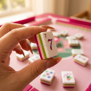 En stock: Juego de Mahjong americano de lujo en acrílico rojo rosa, juego de Mahjong de viaje, fichas de Mahjong Miss, juego de Mahjong americano. - Product Image 3