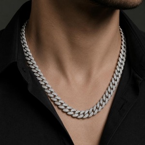 สร้อยคอเงินแท้ 925 ชุบโรเดียม ประดับเพชรโมอิสซาไนต์ VVS แบบ Cuban Link ขนาด 20 มม. ดีไซน์แบบ Claw Setting สไตล์ฮิปฮอป ให้ลุคเหมือนเพชร เหมาะสำหรับทั้งชายและหญิง - Product Image 1