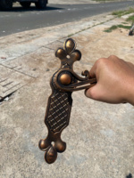 Poignée de porte décorative EURO IRON, finition laiton vintage, ambidextre, motif floral, contrôle tactile pour porte d'entrée intérieure