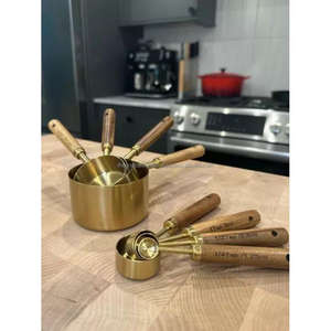 Accesorios de cocina, tazas medidoras de latón, grabado de medición y tazas, logotipo de latón, utensilios de cocina antiguos, tazas medidoras al por mayor - Product Image 1