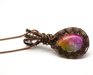 Collier en agate naturelle avec pendentif enroulé de fil de cuivre |   Collier artisanal bohème en pierres précieuses - Product Image 3