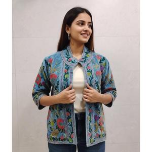 Chaqueta Bordada de Algodón Azul Cielo para Mujer, Estilo Bohemio Étnico con Diseño Floral - Product Image 2