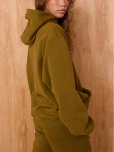 Vente en gros de sweats à capuche 350 GSM en coton biologique, gaufrés 3D, à coupe carrée et surpiqués, anti-boulochage, sans cordon, écologiques, pour l'hiver - Product Image 4