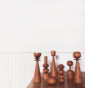 Support décoratif en bois pour bougies, élégant et fait main, idéal pour les célébrations saisonnières et les projets d'amélioration intérieure stylés - Product Image 3
