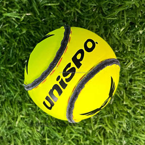 Niveau junior Soft Feel Hurling balle sliotar en cuir extérieur avec noyau PU Taille officielle - Product Image 1