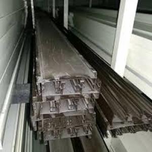 Servicio de Corte de Perfiles de Extrusión de Aluminio Personalizados, Serie 4040, Diferentes Espesores, Ranura en T, Anodizado en Plata y Negro - Product Image 6