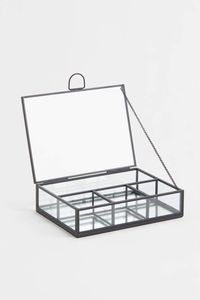Boîte à bijoux en métal et verre faite à la main de luxe avec finition dorée décorative pour cadeau de mariage et décoration de la maison - Product Image 5