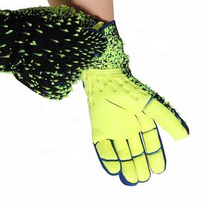 Gants de football de haute qualité, gants en latex, gants de foot respirants et à séchage rapide, en vente à bas prix - Product Image 5