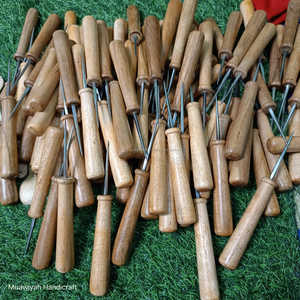 Nouveau Design Cuir Couture poinçon bois - Product Image 2