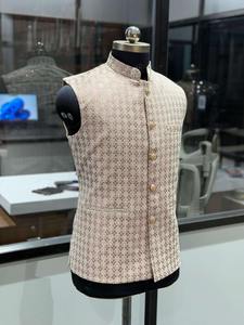 Manteau brodé et orné de sequins le plus vendu pour les festivals, les mariages et les célébrations, disponible pour la vente en gros - Product Image 3