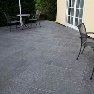 Baldosas de Basalto de Carbón Versátiles para Revestimiento de Paredes Contemporáneo, Suelos de Patio y Trabajos Arquitectónicos en Piedra - Product Image 3