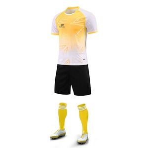 Vêtements de sport confortables pour hommes, uniforme de football 100% polyester, uniforme de football sur mesure pour hommes - Product Image 4