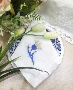 Serviettes de table en coton brodées personnalisées en gros, serviettes de table à fleurs, serviettes de table en tissu à ourlet festonné pour événements à domicile et mariages - Product Image 2