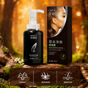 QBÉKA Shampoing Rafraîchissant aux Herbes 300ml Hydratant Pour Tous Types de Cheveux Unisexe - Product Image 1
