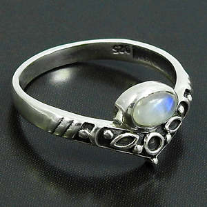Bague bohème de style vintage avec pierre de lune arc-en-ciel naturelle de coupe ovale, magnifique design, bijoux en argent sterling 925 - Product Image 2