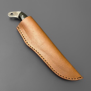 Couteau de chasse de poche personnalisé fait main, pointe tombante, acier Damas, manche intégral, couteau de survie pour camping en extérieur, étui en cuir, vente en gros - Product Image 5