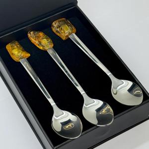 Couverts élégants finis argentés avec manches en pierre d'ambre naturelle, idéaux pour les repas en famille, l'usage domestique et les réceptions de luxe. - Product Image 5