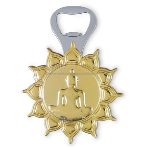 Mini abrebotellas de latón Acabado dorado Diseño único Perfecto para Barware Elegante Durable e ideal para suministro al por mayor de lujo - Product Image 1