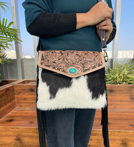 Meilleure vente sac à bandoulière en cuir de vachette à franges usiné à la main pour femme Western Hair On & véritable cuir Turquoise Stone Purse - Product Image 2