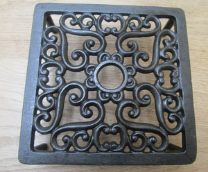 Soporte de lujo rústico de hierro fundido negro con patrón tallado cuadrado, salvamanteles resistente al calor para platos calientes, protector de encimera para el hogar y restaurantes, ¡gran oferta! - Product Image 1