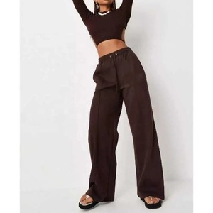 Pantalon de jogging évasé pour femme, personnalisé avec logo, respirant, style streetwear, avec poches, 100 % coton molletonné - Product Image 3