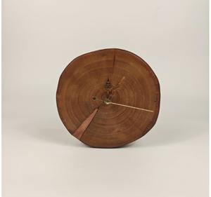 Horloge murale en tranches d'arbre naturelles, horloge en bois rustique faite à la main avec design en résine époxy à prix avantageux - Product Image 5
