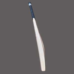 Batte de cricket professionnelle en saule anglais, logo personnalisé, légère, pour droitier, haute performance, avec housse pour jeu polyvalent - Product Image 3