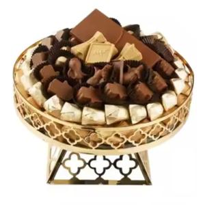 Bandeja de servir dulces de metal dorado de gran calidad, con diseño moderno para exhibir dulces y servir chocolate, al precio más bajo. - Product Image 1