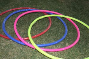 Agility Sports & Entertainment - Aros y Anillos de Hula Hoop Ajustables de Plástico Multicolor y Duradero - Product Image 6