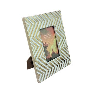 Marco de Fotos de Madera de Estilo Antiguo, Artesanía Tradicional para Interiores Históricos - Product Image 1