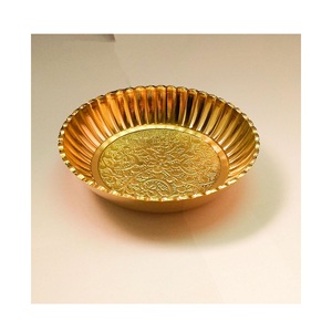 Bol en laiton Bhog Prasad Katori traditionnel pour offrandes et rituels de temple Pooja, petit bol décoratif en forme de pétale - Product Image 1