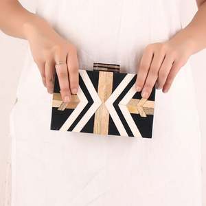 Bolso de mano de noche de madera natural, hecho a mano, de resina y madera, con diseño geométrico, de moda, para fiesta, nupcial, ecológico, promocional - Product Image 2