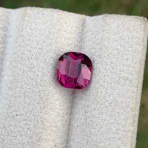 Pierre précieuse naturelle de grenat rhodolite rose framboise, taille coussin, claire et sans défaut, pour la fabrication de bijoux, vente en gros - Product Image 5