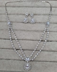 Parure de bijoux LucentArts exquise à double couche avec diamants américains blancs, boucles d'oreilles pendantes et collier en zircon étincelant taille poire pour femme - Product Image 4