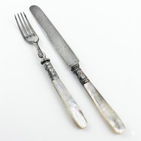 Ensemble de couteaux et fourchettes à poisson de luxe en argent antique, manches sculptés à la main en nacre, acier inoxydable écologique, style Sheffield victorien