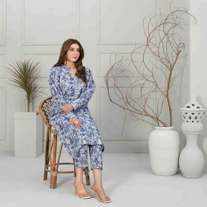 Combinaisons 2 pièces en coton Khaddar, magnifiquement conçues, pour femmes, vêtements quotidiens indiens et pakistanais. - Product Image 5