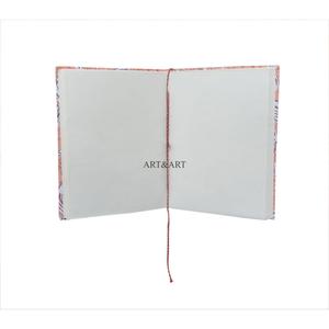 Hermoso y perfecto set de diario y bloc de notas artesanal de la marca ART&ART, cubierto con tela de algodón de la India (Rajasthan), para escribir en un diario. - Product Image 3