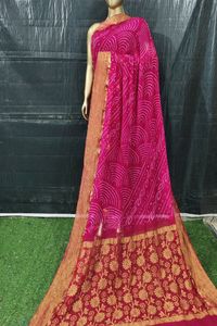Sari Rai Dana Bandhani de Chifón Puro Hecho a Mano para Bodas y Eventos Festivos - Product Image 4