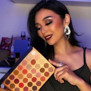 Palette de fards à paupières professionnelle à 35 couleurs, pigments riches, longue tenue, résistante à l'eau, 100% végétalienne, sans cruauté, marque privée - Product Image 4