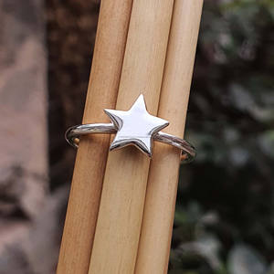 Bague en argent sterling 925 Dainty Star originale Bagues empilables en forme de croissant d'étoile pour femmes Bague midi à pile simple Fournisseurs de gros - Product Image 1